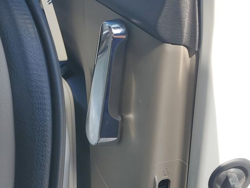 Used 2015 Honda Odyssey LX image 12
