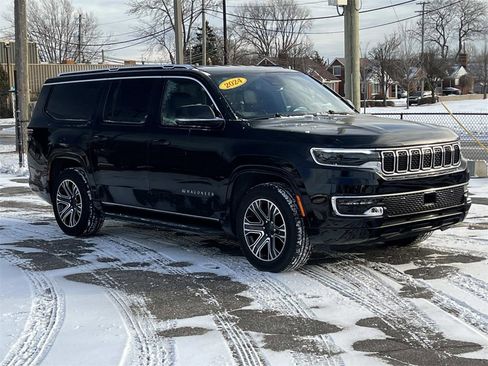 Used 2024 Jeep Wagoneer L Series II w/ Flexible Seating Group image 7