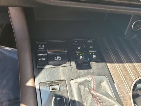 Used 2017 Lexus RX 450h AWD w/ Luxury Package image 26