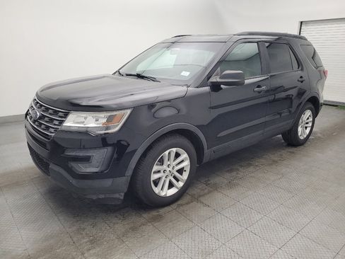 Used 2016 Ford Explorer FWD image 2