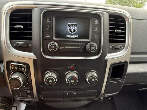 Used 2019 RAM 1500 Classic SLT AWD/4WD image 18