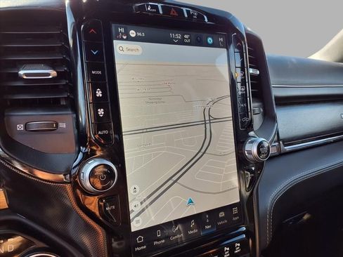 Used 2024 RAM 1500 Limited image 7