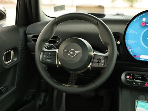 New 2026 MINI Cooper 4-Door Hardtop FWD image 29