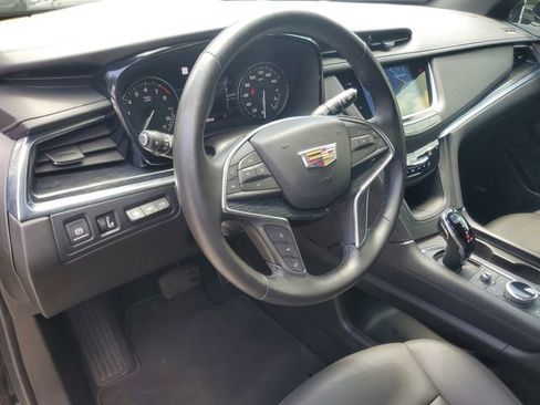Certified 2024 Cadillac XT5 Premium Luxury w/ Technology Package FWD image 17