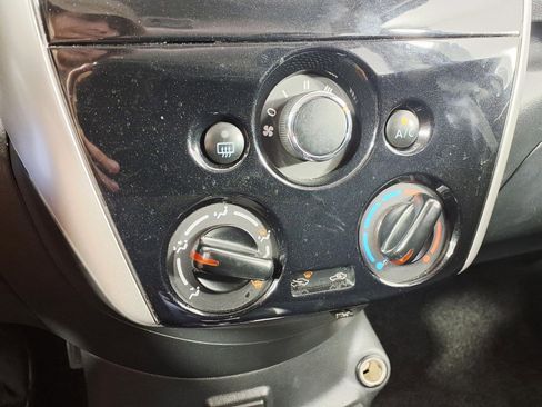 Used 2018 Nissan Versa Note SV image 23