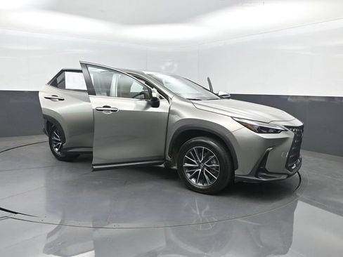 Used 2025 Lexus NX 250 FWD w/ Accessory Package (Z1) image 39