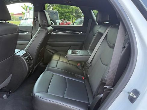 Used 2024 Cadillac XT5 Premium Luxury AWD/4WD image 9