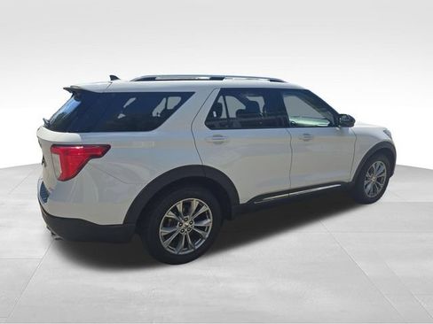 Used 2023 Ford Explorer Limited AWD/4WD image 5