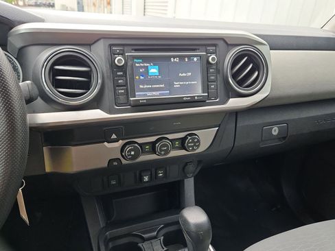 Used 2019 Toyota Tacoma SR5 image 9