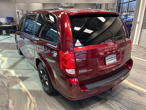 Used 2019 Dodge Grand Caravan SXT image 31