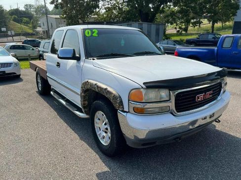 Used 2002 GMC Sierra 1500 4x4 Extended Cab w/ Sierra Professional Pkg image 2