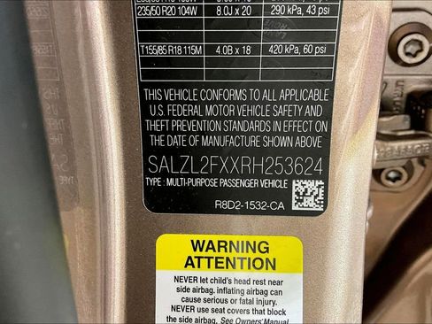 Used 2024 Land Rover Range Rover Evoque Dynamic SE image 33