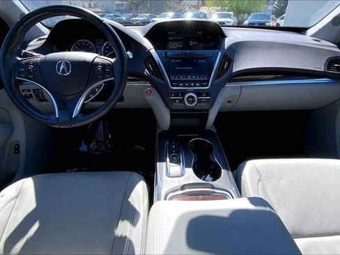 Used 2018 Acura MDX SH-AWD image 15