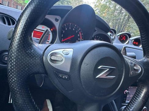 Used 2009 Nissan 370Z Coupe w/ Sport Pkg image 19