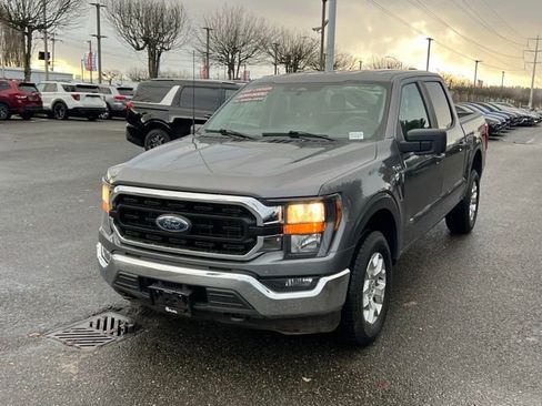 Used 2023 Ford F150 XLT image 3