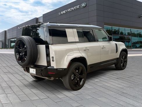 Certified 2026 Land Rover Defender 110 X-Dynamic SE AWD/4WD image 5