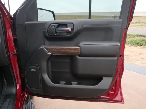 Used 2019 Chevrolet Silverado 1500 High Country image 12