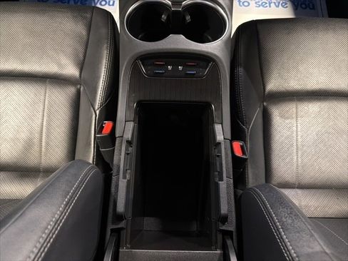 Used 2021 Toyota Venza XLE w/ Softex Package image 25