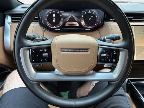 Used 2025 Land Rover Range Rover Long Wheelbase SE AWD/4WD image 10