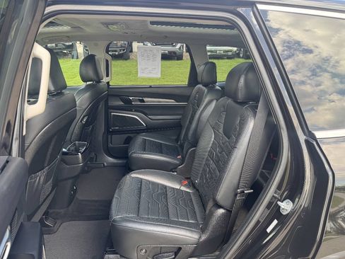 Used 2020 Kia Telluride SX w/ SX Prestige Package AWD/4WD image 12