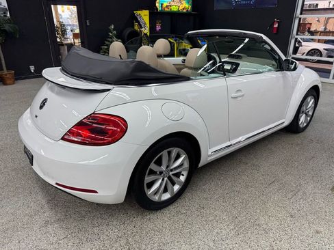Used 2013 Volkswagen Beetle TDI FWD image 13