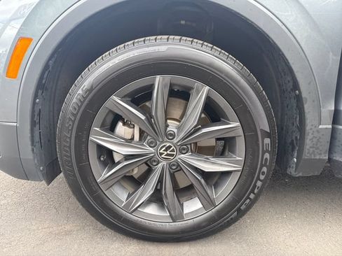 Used 2024 Volkswagen Tiguan SE AWD/4WD image 27