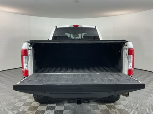 Used 2017 Ford F250 Lariat w/ Lariat Ultimate Package image 7