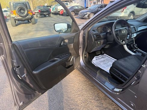 Used 2014 Honda Accord Sport image 11