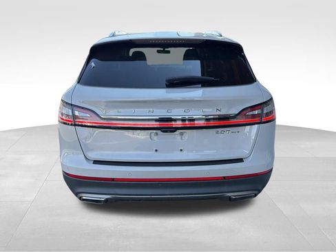 Used 2019 Lincoln Nautilus Reserve AWD/4WD image 6