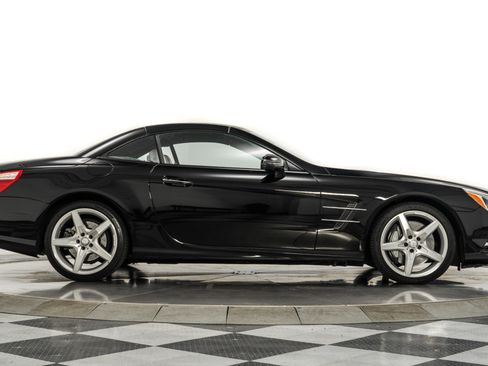 Used 2013 Mercedes-Benz SL 550 image 18