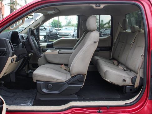 Used 2019 Ford F350 XLT w/ Camper Package image 16