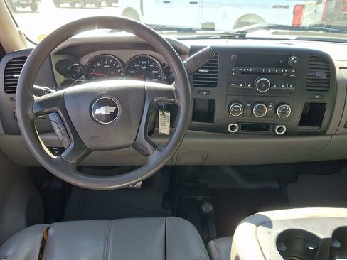 Used 2008 Chevrolet Silverado 3500 W/T AWD/4WD image 11
