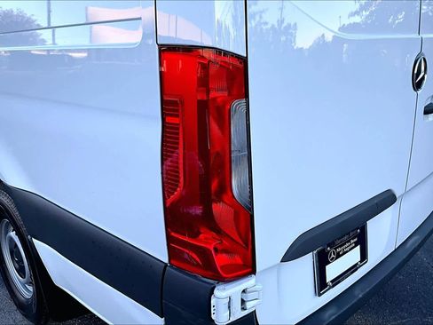 Used 2023 Mercedes-Benz Sprinter 2500 image 30