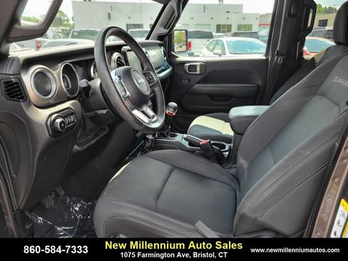 Used 2019 Jeep Wrangler Unlimited Sahara w/ Dual Top Group image 18