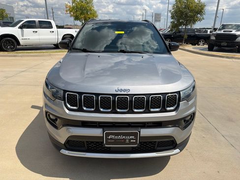 Used 2024 Jeep Compass Limited AWD/4WD image 8