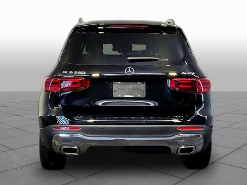 New 2026 Mercedes-Benz GLB 250 4MATIC image 4