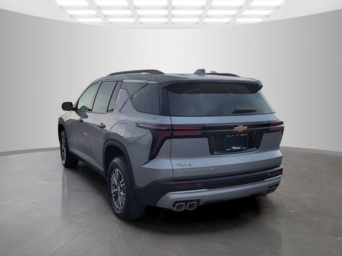 Used 2026 Chevrolet Traverse LT w/ Driver Confidence Package AWD/4WD image 5