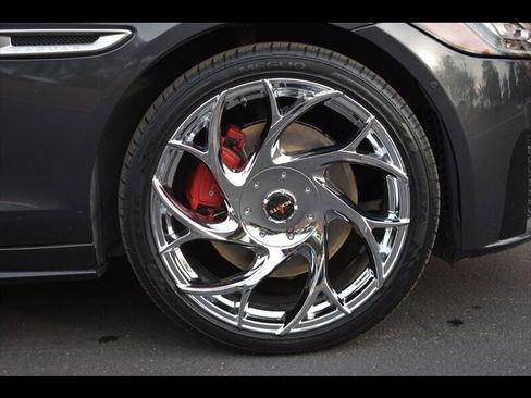 Used 2016 Jaguar XF S image 37