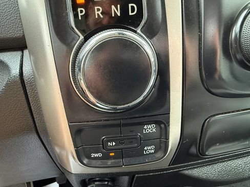 Used 2019 RAM 1500 Classic SLT AWD/4WD image 20