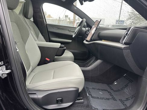 New 2025 Volvo EX30 Plus w/ Protection Package Premier image 10