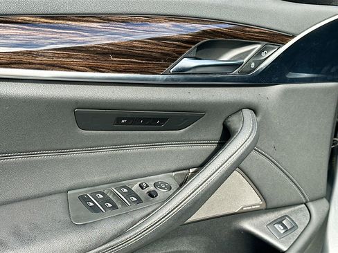 Used 2023 BMW 540i w/ M Sport Package image 18