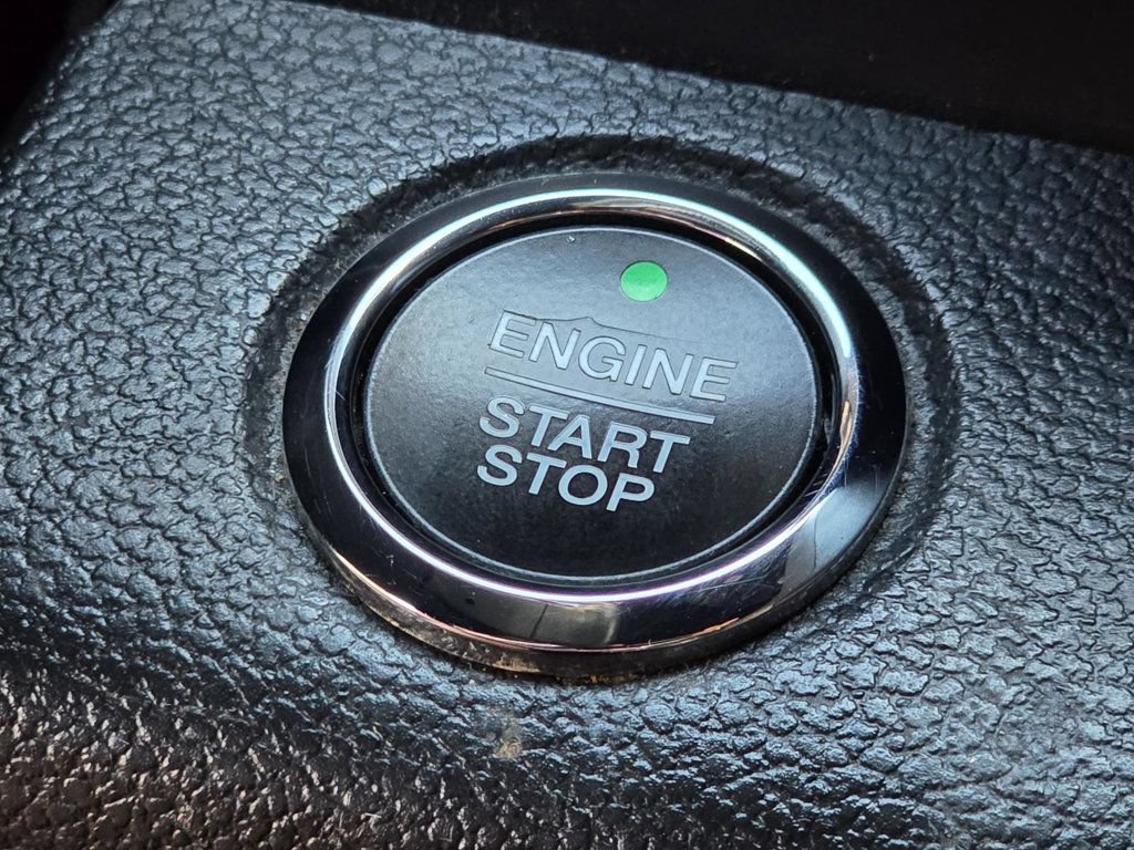 Used 2018 Ford Expedition XLT w/ Equipment Group 202A RWD image 25