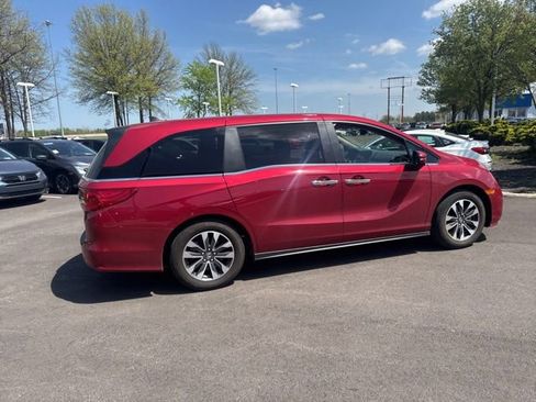 Used 2024 Honda Odyssey EX-L image 11