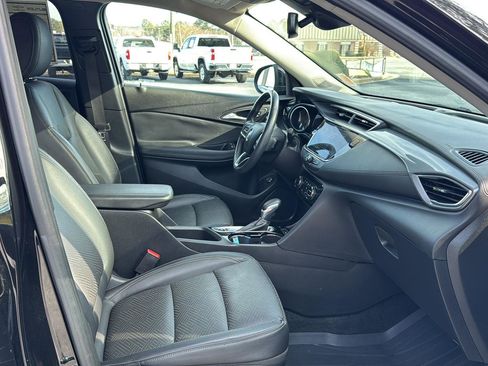 Used 2022 Buick Encore GX Essence image 10
