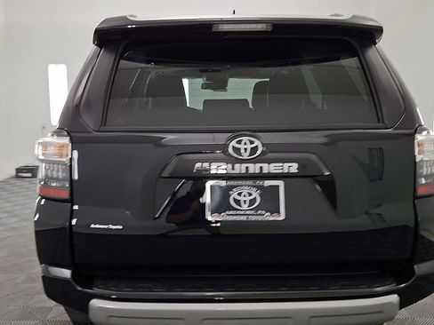 Certified 2022 Toyota 4Runner TRD Off-Road Premium w/ TRD Black Wheel Package (TMS) AWD/4WD image 3