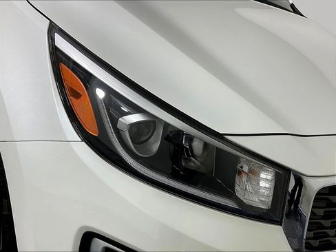 Used 2020 Kia Sedona L FWD image 32