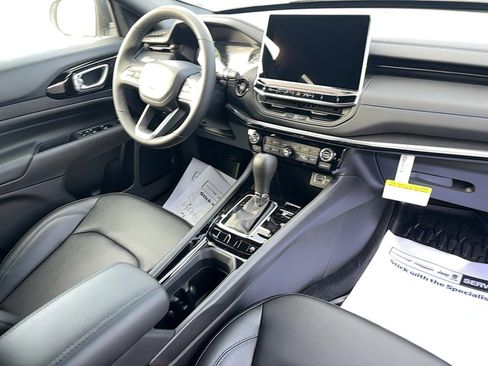 New 2026 Jeep Compass Limited image 17