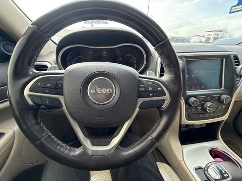 Used 2015 Jeep Grand Cherokee Overland AWD/4WD image 14