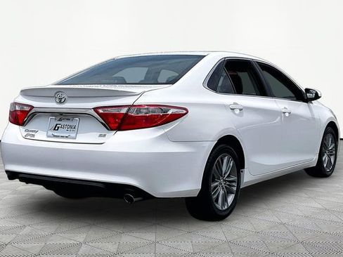 Used 2016 Toyota Camry SE FWD image 5