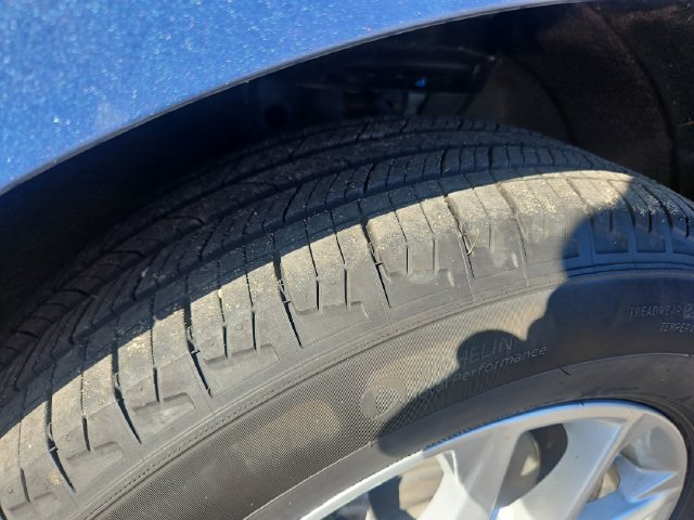 Used 2024 Chevrolet Equinox LT FWD image 27